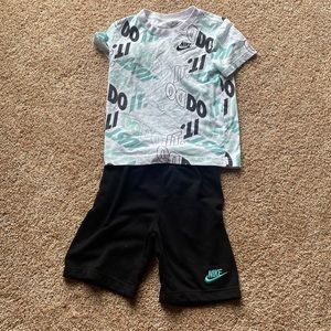 Boys size 7 Nike summer shorts and t-shirt outfit